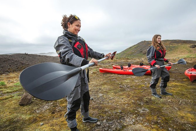Kayaking on the Sólheimajökull Glacier Lagoon - Getting dressed for cold glacial water