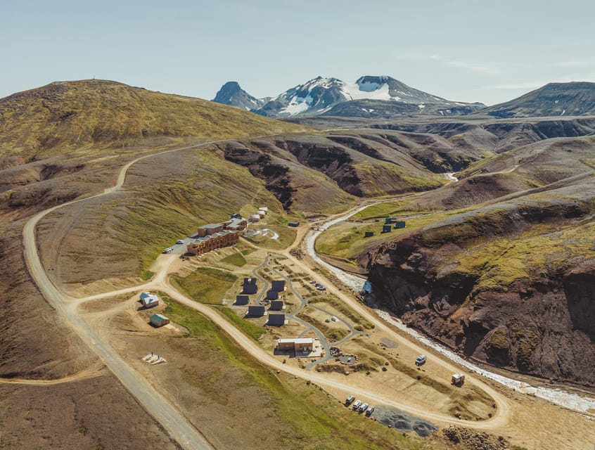 Kerlingarfjöll: Highland Baths Admission - The sauna and cold plunge pairing