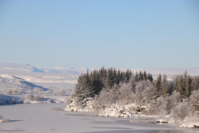 Lake Mývatn and Powerful Dettifoss Day Tour from Akureyri - Goðafoss, the graceful first waterfall