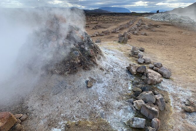 Lake Myvatn Private Day Tour Mývatn, Godafoss Waterfall for Cruise Ships - Godafoss Gives the Day a Strong Start