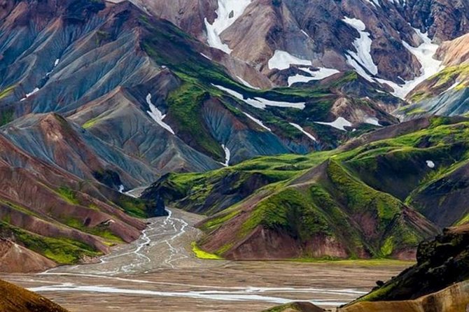 Landmannalaugar 4x4 Tour - Private - Three hours among Landmannalaugar’s colored mountains