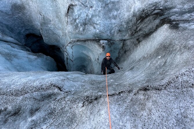 Micro group - Ice climbing at Sólheimajökull - Crossing crevasses and moulins before the first climb
