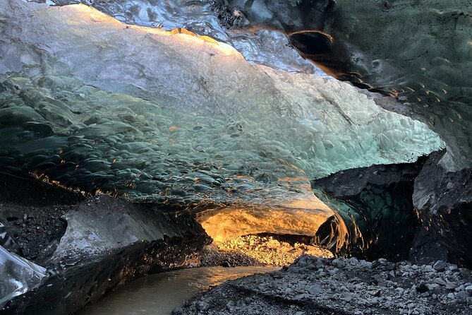 Natural Blue Ice Cave Tour of Vatnajökull Glacier from Jökulsárlón - The 20-minute walk to Vatnajökull