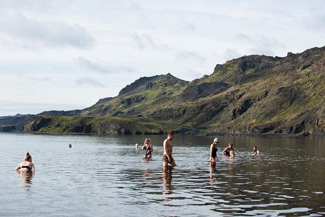Nature Cold Therapy & Sauna - Riding from Reykjavik to a quiet outdoor setting