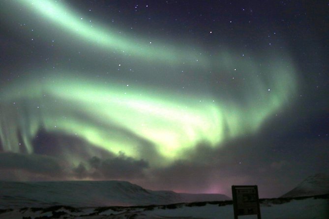 Northern Lights 4x4 Jeep/van Tour from Akureyri - Leaving Akureyri at 9:30 p.m.