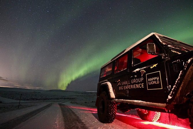 Northern Lights and Stargazing Small-Group Tour with Local Guide - Reading the sky before driving farther