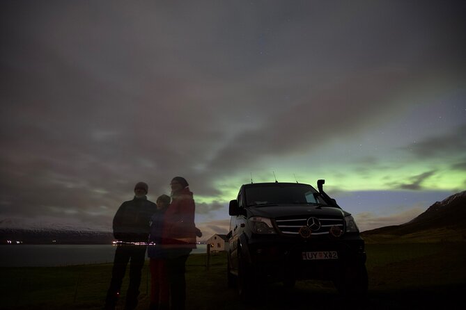 Northern Lights Classic MiniBus Tour from Akureyri - Who will get the most from this outing?