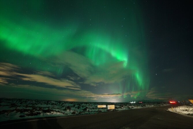 Northern Lights In luxury off-road SUV with Photos and Treats - What the luxury SUV changes