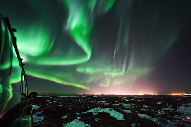 Northern Lights Private Super Jeep Tour with Photos - Þingvellir National Park after dark