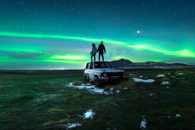 Northern Lights Small-Group Tour with Free Photos & Hot Chocolate - Key points to know before booking
