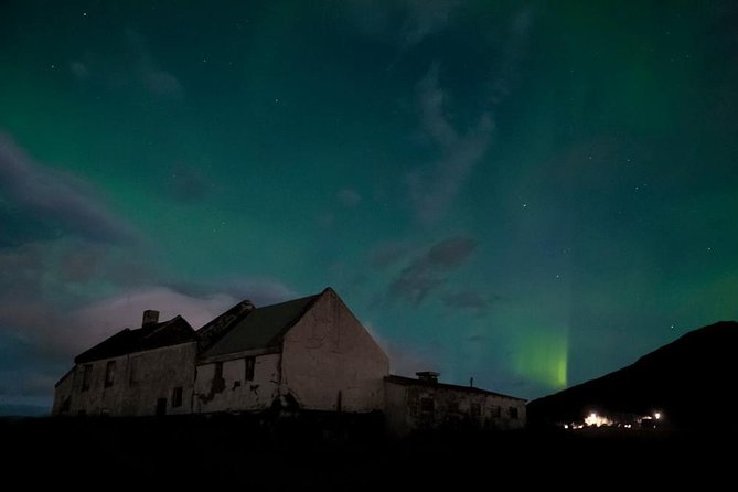 Northern Lights Small-Group Tour with Hot Chocolate & Photos - The free retry, and what it really means