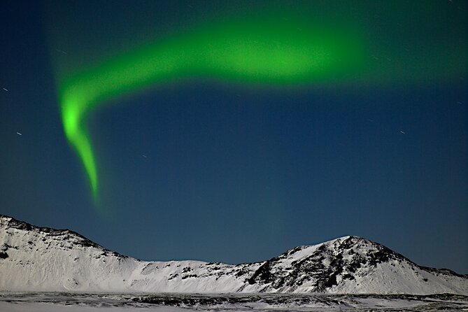 Northern Lights Super Jeep Guided Tour with Hot Drink & Snack - From Reykjavik pickup to the first sky check