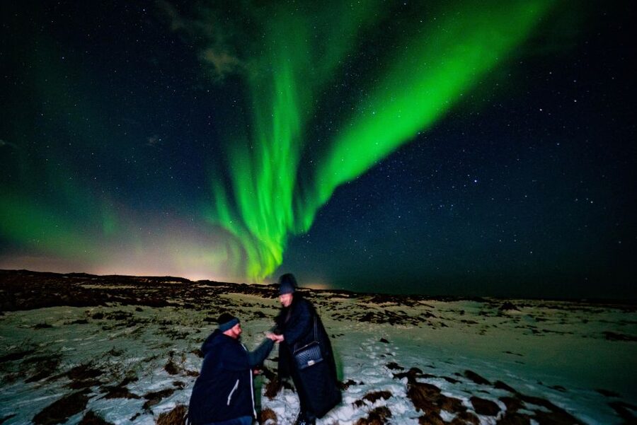 Northern Lights Tour From Reykjavik with Photography - Blankets, hot chocolate, and pastries