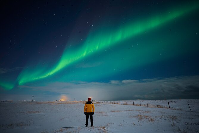 Northern Lights Tour with Photos, Snacks, Warm Snowsuits, Chairs - Group size, atmosphere, and guide style
