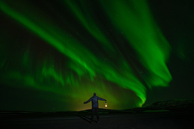 Northern Lights Tour with Photos, Snacks, Warm Snowsuits, Chairs - Is $212 a fair price?