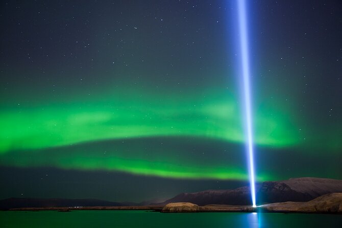 Northern Lights Yacht Cruise - Clothing, cameras, and booking timing