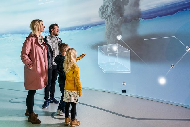Perlan - Wonders of Iceland Experience - The observation deck gives you Reykjavík at a glance