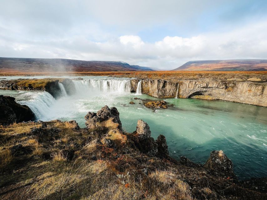 Port Akureyri: Godafoss Waterfall, Myvatn and Baths Tour - Skútustaðagígar and the strange logic of pseudo craters