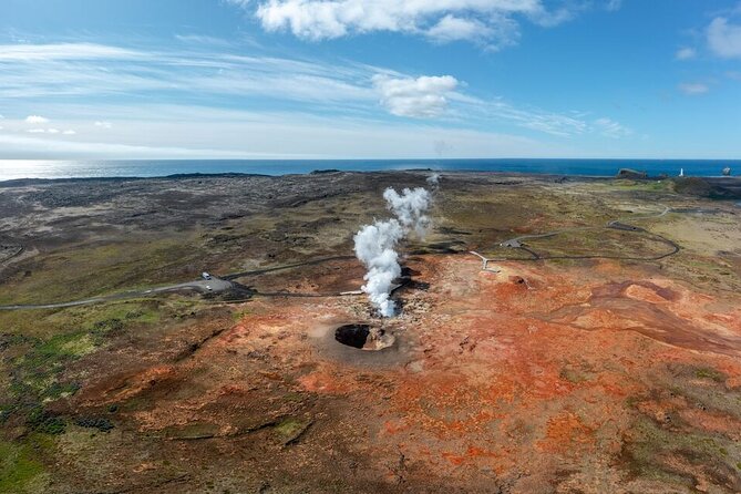 Private Bespoke Reykjanes Peninsula Tour - Kleifarvatn and the Road Through Black Lava