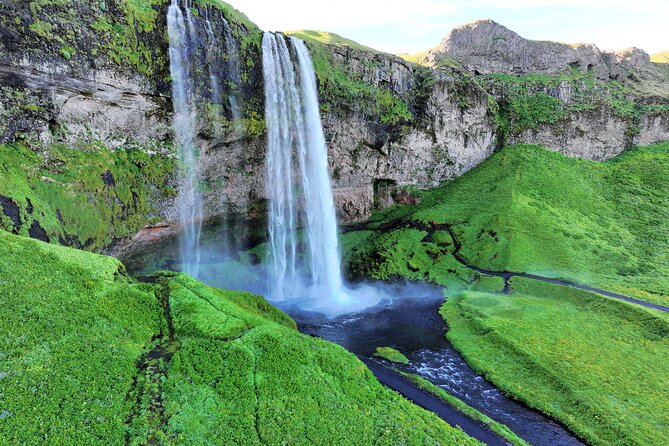 Private Classic South Coast Tour - Dyrhólaey, sea cliffs and wide black beaches