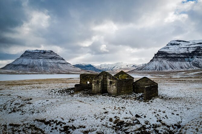 Private day tour in Snaefellsnes Peninsula - Svortuloft Lighthouse and the Black Ceiling Cliffs