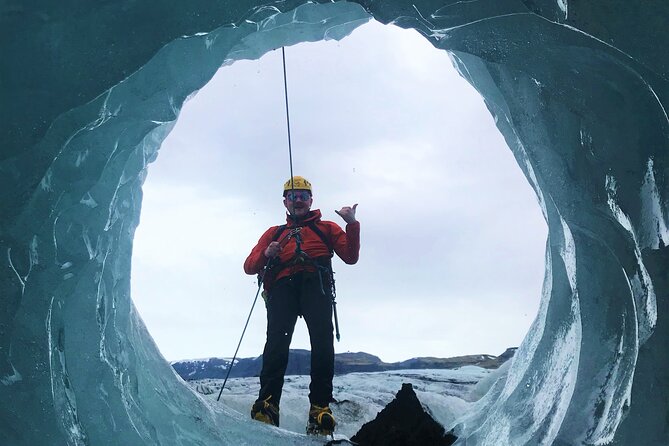Private Extreme Encounter w/ ropes on Sólheimajökull Glacier - Learning ice climbing without needing a long résumé