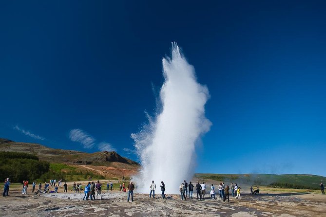 Private Golden Circle Classic Tour from Reykjavik - Þingvellir: where the ground tells the story