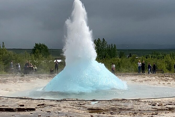 Private Golden Circle Tour - Geysir and Strokkur put on the most reliable show