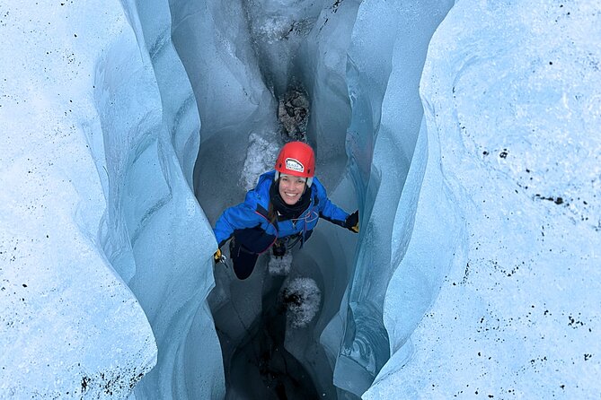 Private Guided Hike Experience on Sólheimajökull Glacier - Learning to walk in crampons