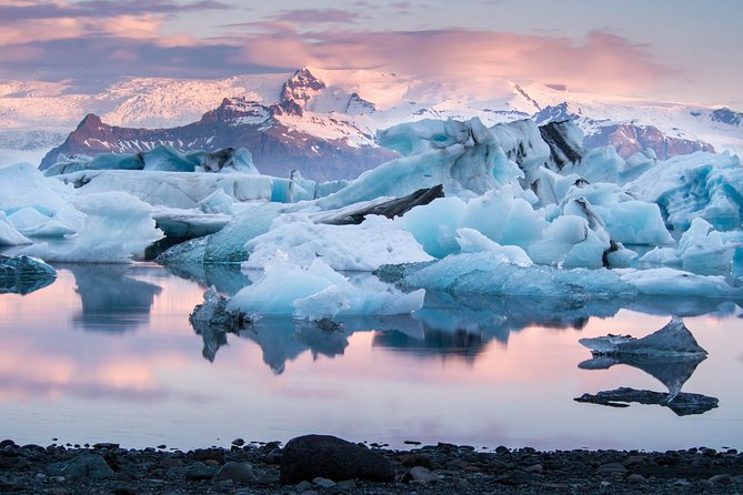 Private Jeep Tour - Glacier Lagoon and Diamond Beach - Why this private Jeep day is built around Jökulsárlón