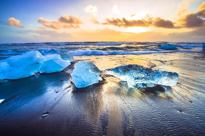 Private Jeep Tour - Glacier Lagoon and Diamond Beach - Diamond Beach puts ice on black sand