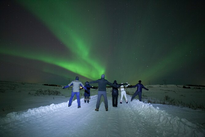 Private Northern Lights Tour - Chasing the aurora beyond Reykjavik