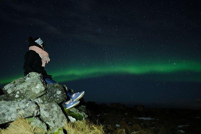 Private Northern lights with photographs - Waiting beneath the Icelandic sky