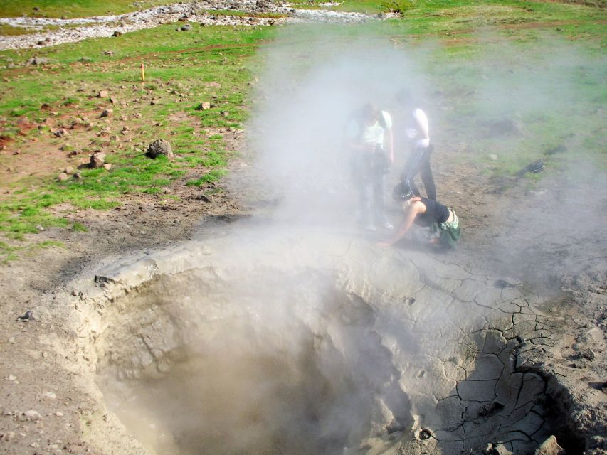 Private Reykjadalur Hike & Hot River Geothermal Tour - Hiking into Reykjadalur