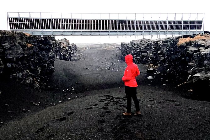 Private Reykjanes Peninsula Guided Tour - Gunnuhver Brings More Steam and Folklore