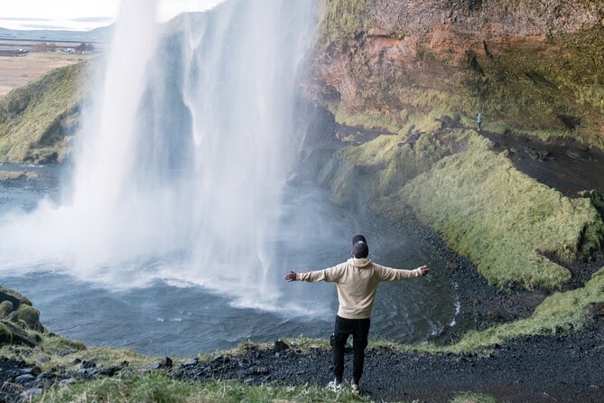 Private Secret Spots of Iceland Full day Tour with Photography by Luke - Kleifarvatn, Reykjanes’s largest lake