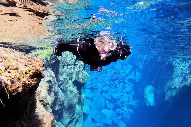 Private Silfra Snorkeling 6 p. group - Meet on Location - with Underwater Photos - Underwater photos without carrying a camera