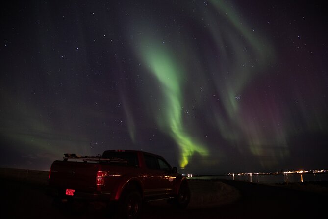Private tour / Aurora Hunt - Northern Lights Super Jeep Tour - Timing, Pickup, and Practical Comfort