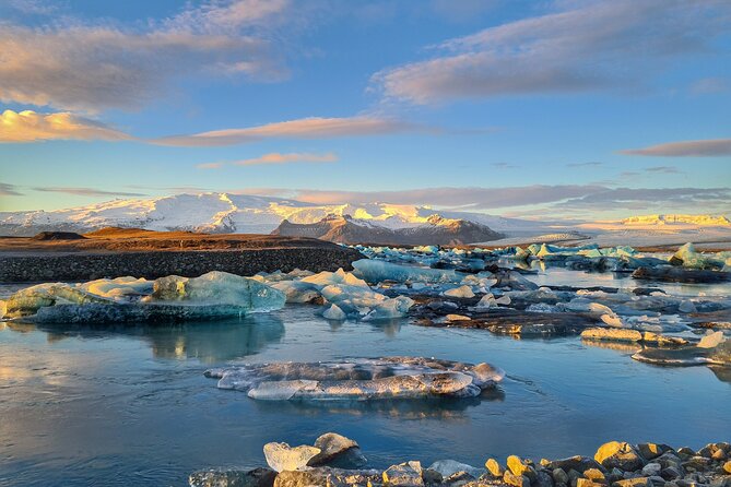 Private Tour Höfn: Jokulsárlón , Diamond Beach, Secret Glacier - A lesser-known glacier outlet in Vatnajökull National Park
