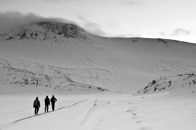 Private Tour of Valley of Tears and Highlands adventure - Háifoss and the wide Þjórsárdalur view