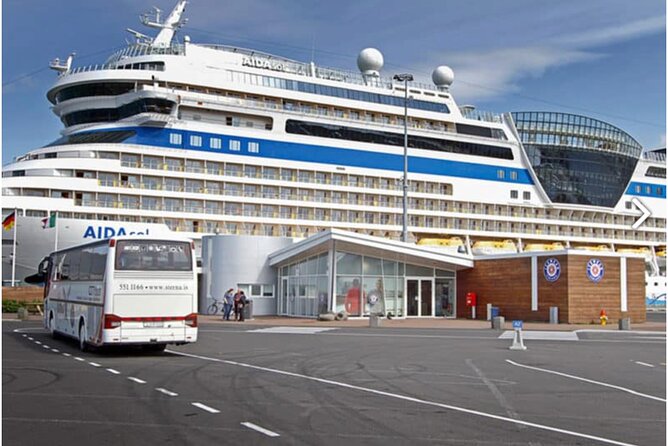 Private Transfer from Cruise Ship Port to Keflavik Int. Airport - A private van, not a shared cruise bus