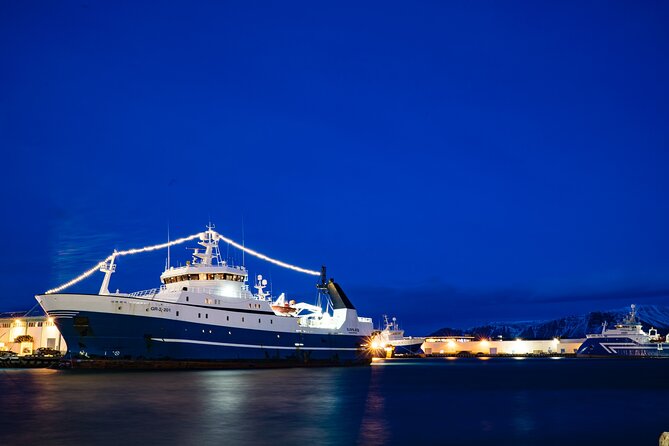 Private Transfer Service from Hotels in Reykjavik to Cruise Ship Terminal - Meeting your driver in the Reykjavik hotel lobby