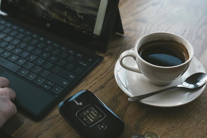 Rent Unlimited High Speed pocket Wifi in Iceland - Support, confirmation, and practical planning