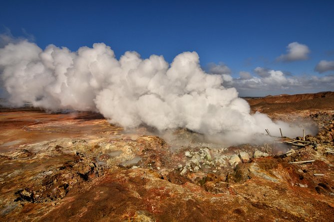 Reykjanes Geopark Small-Group Tour with Airport Transfer - A comfortable start from Reykjavík