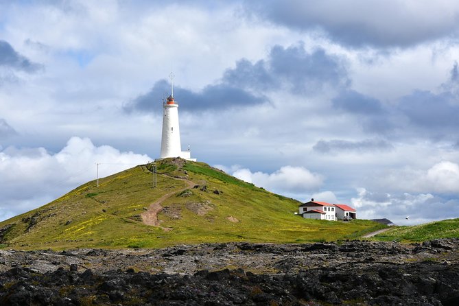 Reykjanes peninsula - Gunnuhver and the story behind the steam