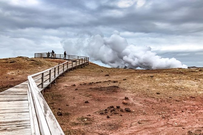Reykjanes Peninsula Tour - Reykjanes Lighthouse and the open coast