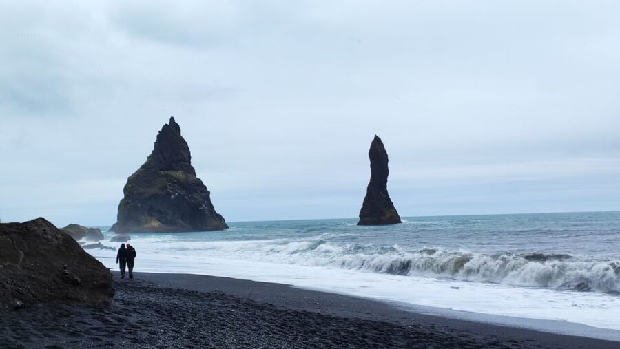 Reykjavík: 2-Day Tour with Icebergs, Glaciers & Waterfalls - Jökulsárlón is worth the long drive