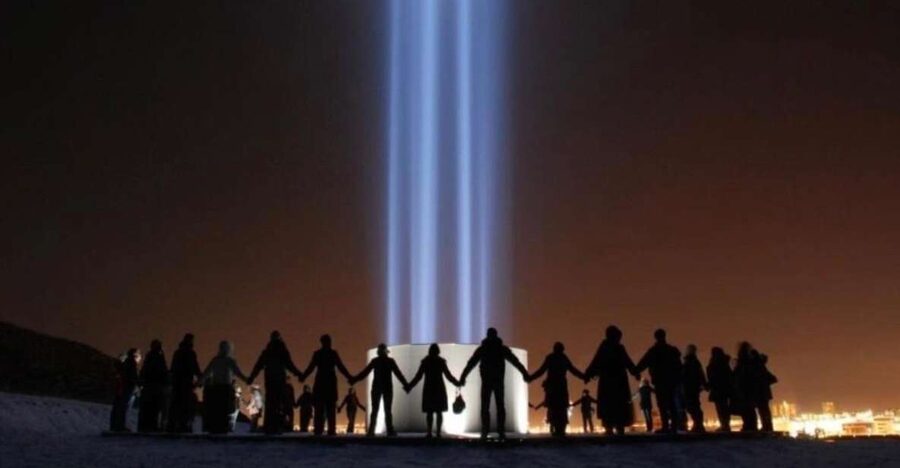 Reykjavik: 2-Hour Imagine Peace Tower Tour - Walking across Viðey island to the tower