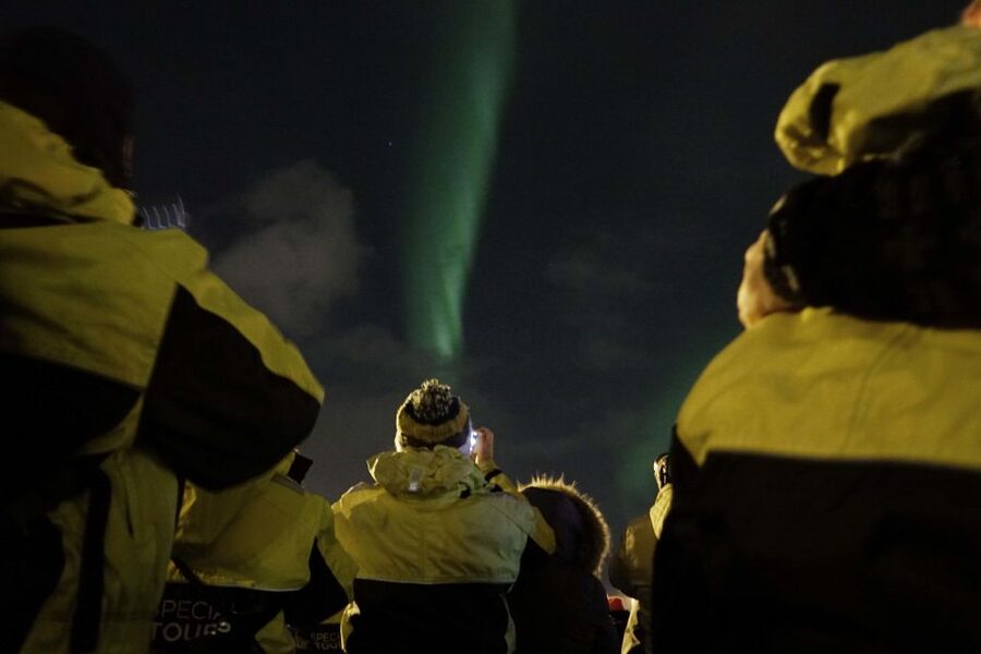 Reykjavik: 2-Hour Northern Lights by Boat with Backup Plan - Warm overalls, café, Wi-Fi, and a practical boat setup