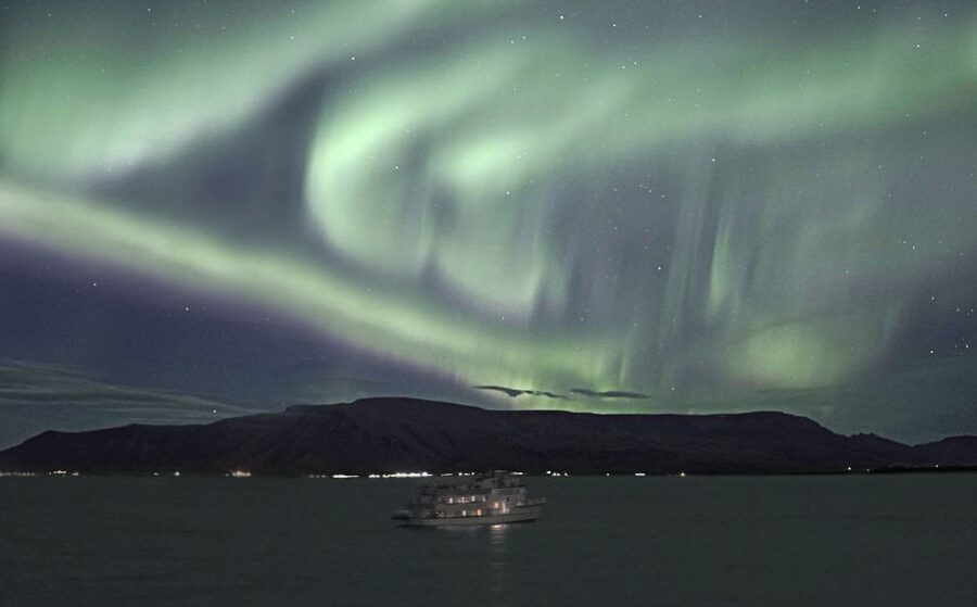 Reykjavik: 2-Hour Northern Lights by Boat with Backup Plan - Why the $82 price can make sense